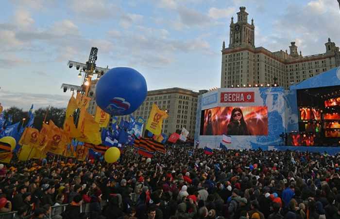 Festival para conmemorar la reunificación con Crimea congrega a 150.000 personas en Moscú