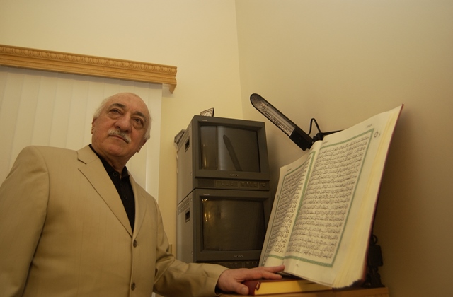 “Nurçu”lar Azərbaycandan pul tələb edir