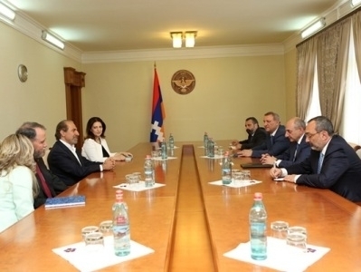 L`ancien ambassadeur américain en Arménie visite les territoires azerbaïdjanais occupés