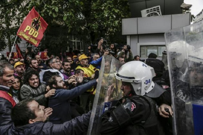 Les premières sanctions tombent après l`attentat meurtrier d`Ankara
