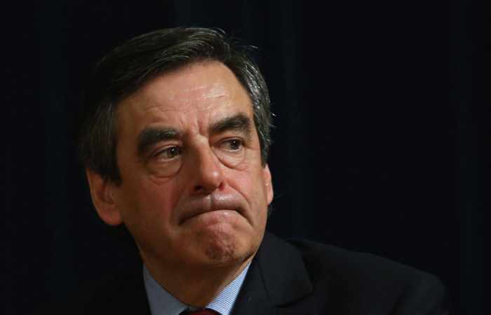 Fillon adresse une lettre pour "remercier" ses soutiens