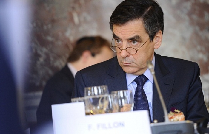 Fillon critique Hollande pour avoir autorisé un meeting d’un ministre turc