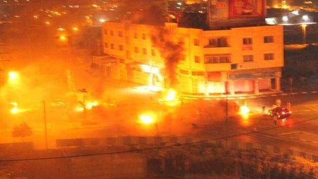 Palestinian rioters set fire to Joseph