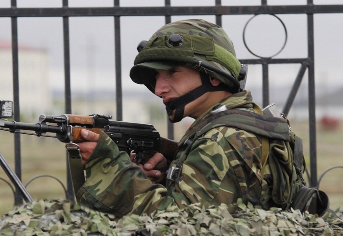 Armenien hat  Positionen der Aserbaidschanischen Armee   beschossen