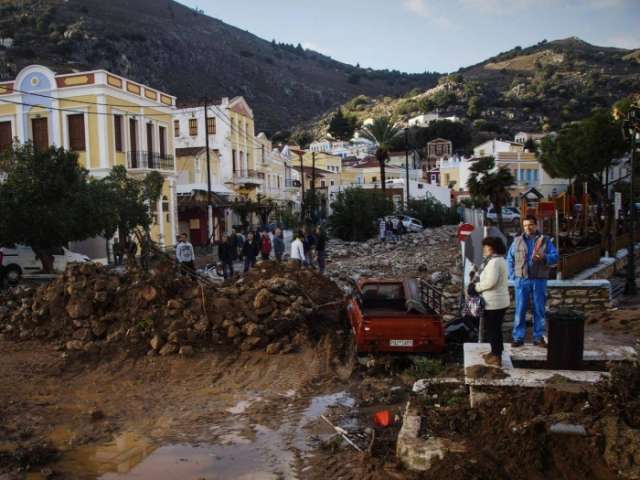 Flash flooding kills at least 14 people near Athens