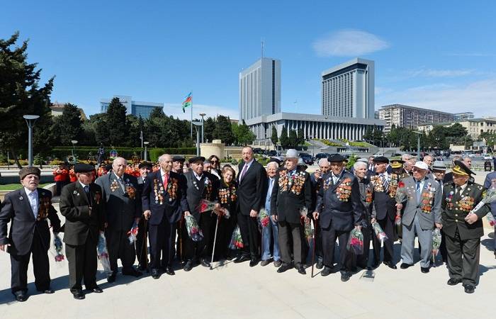 Ilham Aliyev, el presidente azerbaiyano ha participado en la ceremonia de la celebración del Día de la Victoria