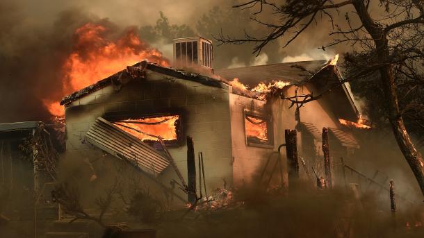Incendios forestales en California destruyen un área de 14 mil hectáreas