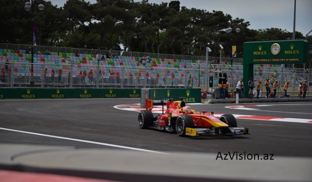 Formula - 1 third practice session kicks off in Baku  - LIVE 