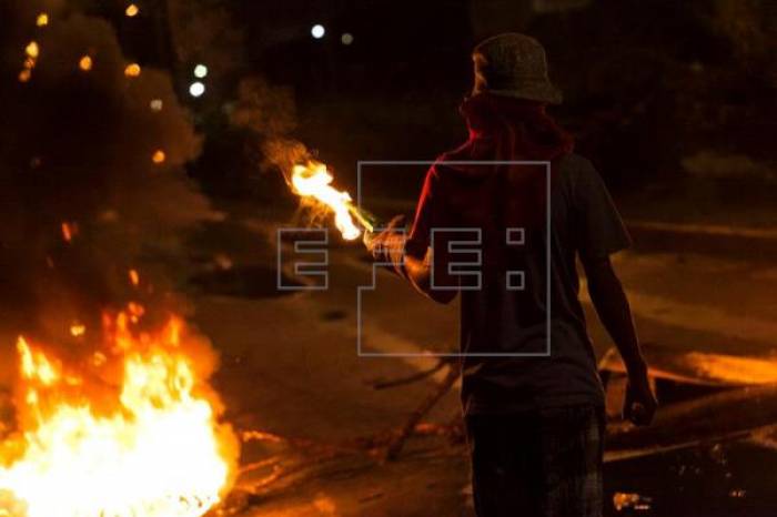 Fiscalía y oposición informan de dos muertes durante las protestas en Venezuela