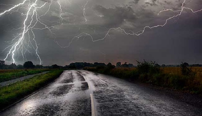 250,000 homes without power as storm hits France