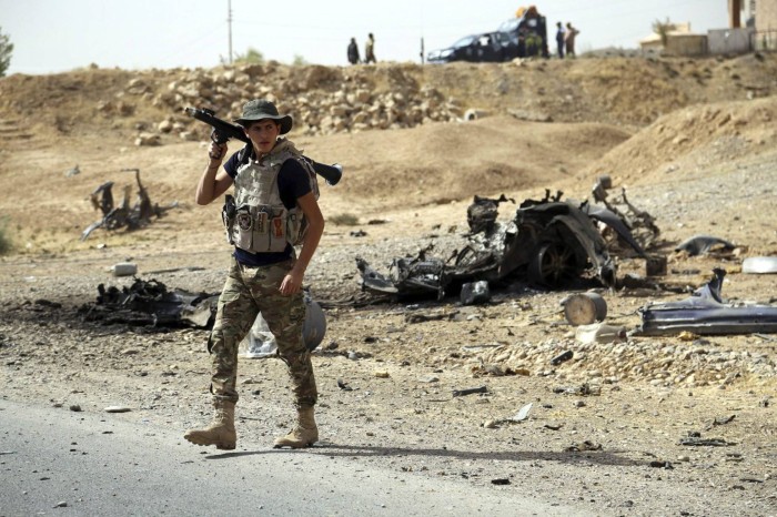 Francia bombardea instalaciones militares del Estado Islámico en Al Raqa