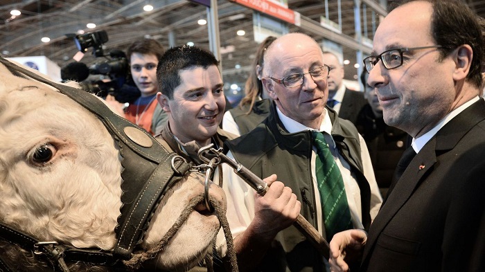 France: Hollande vivement boycotté à l`ouverture du Salon de l`agriculture