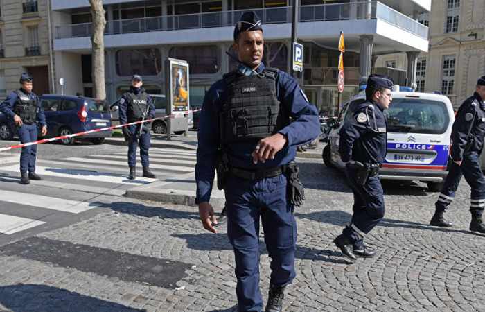 Police find explosive substance after two terror suspects detained in Marseille