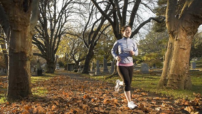 Darf man auf dem Friedhof joggen?