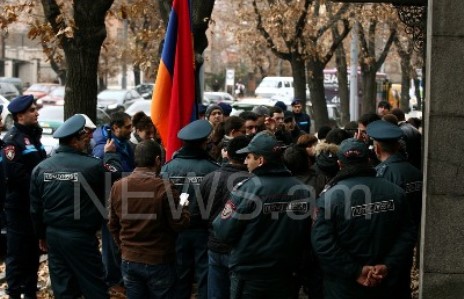 Ermənistanda etiraz aksiyaları keçirilir 