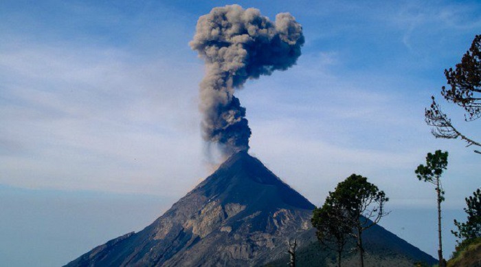 Les cendres du volcan Fuego menacent Guatemala