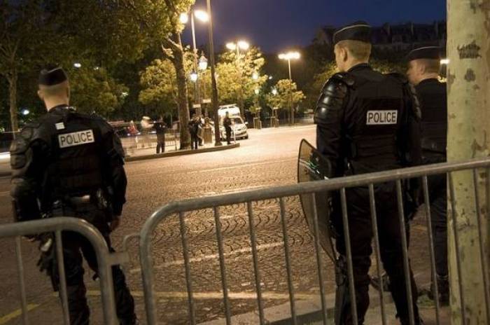 Armenio trató de  atropellar a la muchedumbre de musulmanes en París