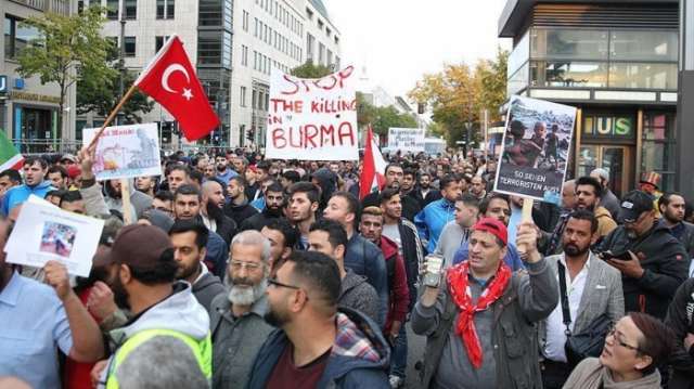 مئات يتظاهرون في برلين رفضا للهجمات ضد مسلمي أراكان