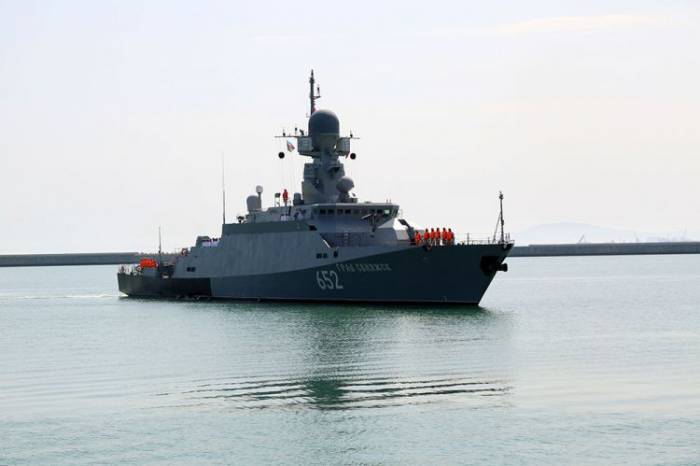 Los buques militares de Rusia llegaron a Bakú-VIDEO