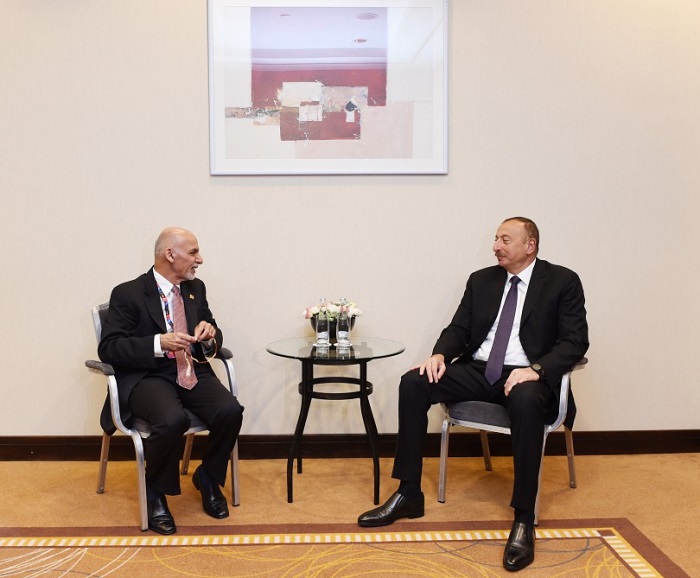 lham Aliyev mit Präsident von Afghanistan Mohommed Aschraf Ghani getroffen