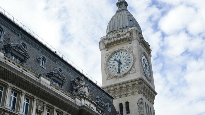 Paris : la gare de Lyon évacuée en raison d`un colis suspect