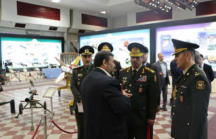 Iranischer Verteidigungsminister ruft zu friedlicher Beilegung des Karabach-Konflikts auf