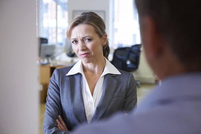 8 signes qui prouvent que vos collègues vous détestent