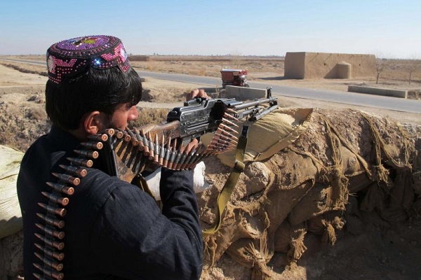 Afghanistan: les talibans entrent dans une capitale provinciale, intenses combats