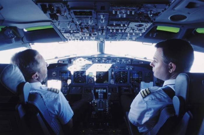 Warum Piloten bei Start und Landung nicht miteinander reden