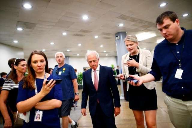 U.S. lawmakers reach deal for Senate vote on Russia and Iran sanctions