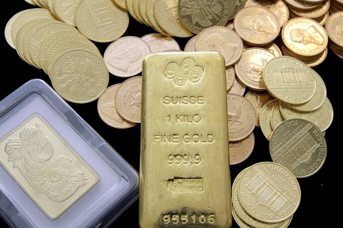 Gold pulls back as investors take profits