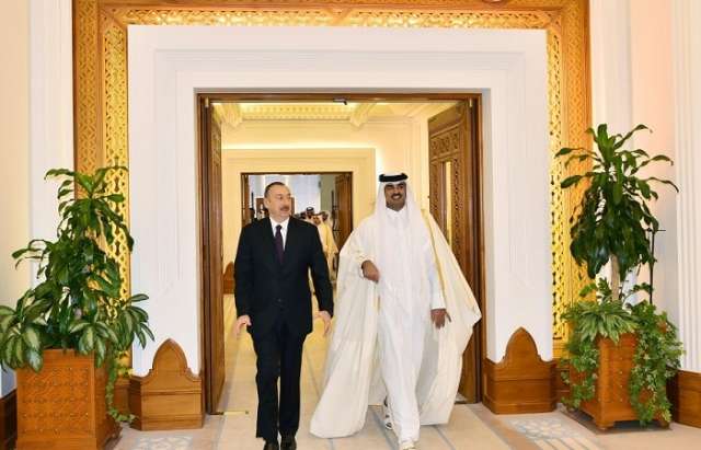 Entretien en tête-à-tête du président azerbaïdjanais avec l’émir du Qatar