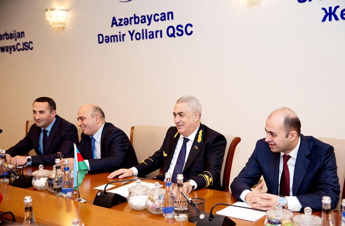 Railway linking Azerbaijan, Iran to be commissioned in March
