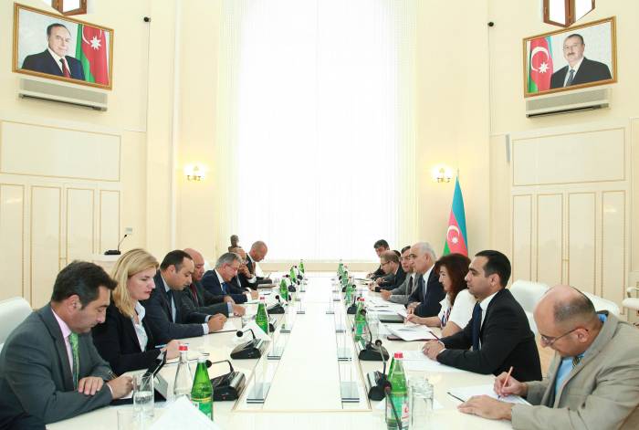 Aserbaidschan und EBWE den Ausbau der Zusammenarbeit diskutiert