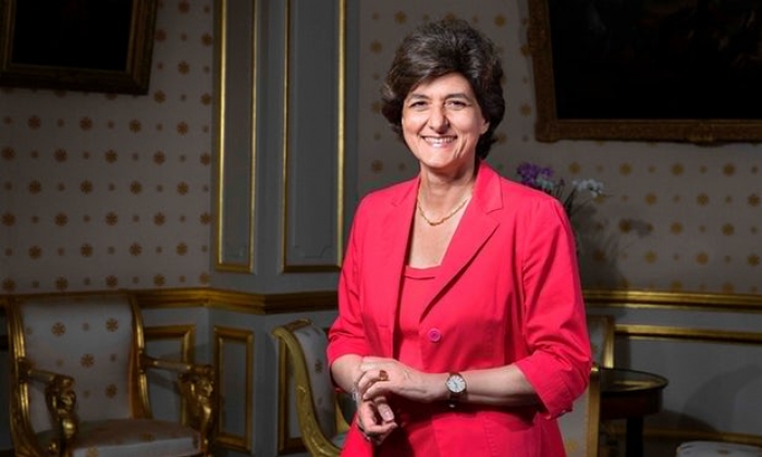 French defence minister resigns over inquiry into misuse of funds