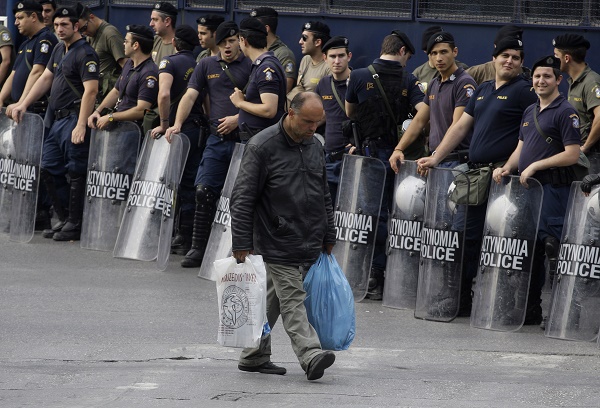Grèce : la police sur le pied de guerre à la veille de la visite d`Obama
