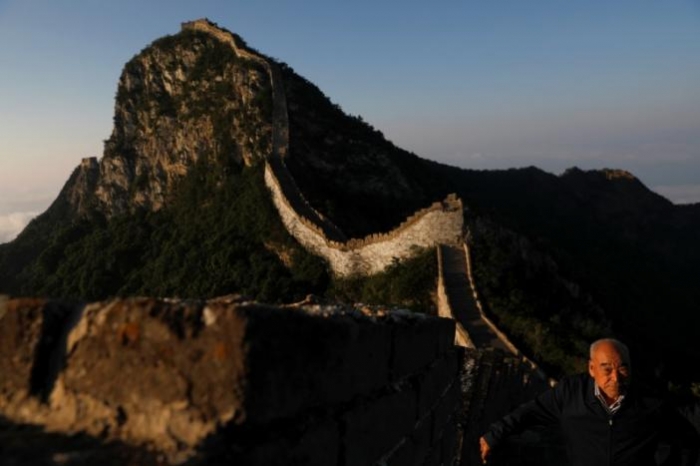 China's Great Wall repaired with simple tools, bricks of old