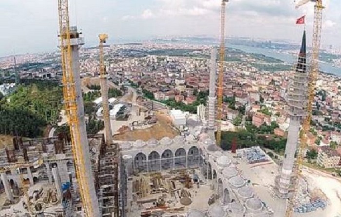 Größte Moschee der Türkei eröffnet noch 2016