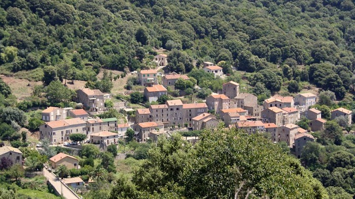 Corse : un maire se tue à moto, une arme et 104.000 euros retrouvés sur lui
