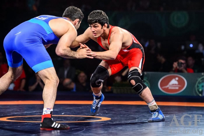 Azerbaijani wrestler Bayramov in semifinals at Rio Olympics