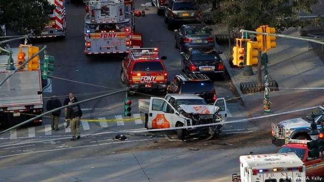 حاكم نيويورك: منفد حادث الدهس في مانهاتن مرتبط بداعش