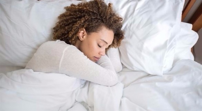 متى يجب أن تغسل الأغطية وملابس النوم لتجنب الأمراض؟