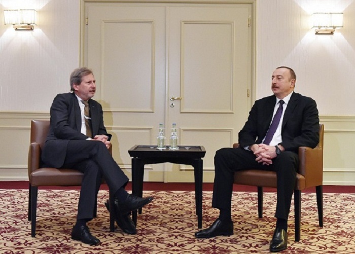 Ilham Aliyev traf sich mit dem EU-Komissar Johannes Hahn  - FOTOS