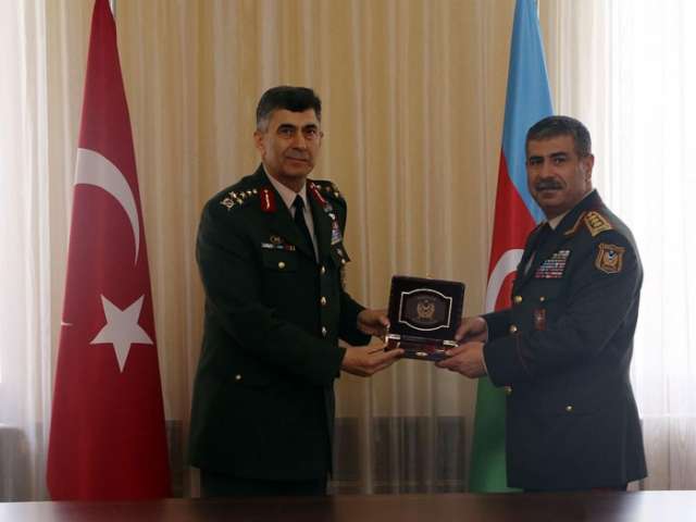Commander of Turkish Land Forces awarded medal by Azerbaijan