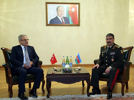 Azerbaijan, Turkey discuss military cooperation prospects 