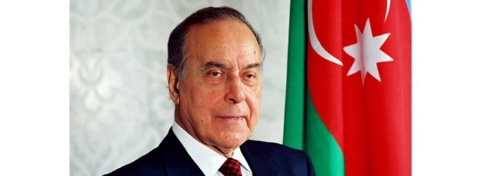 Hoy se conmemora la muetre de Haydar Aliyev