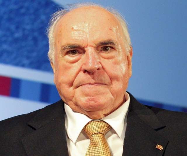 Helmut Kohl, Germany’s reunification chancellor, dies aged 87