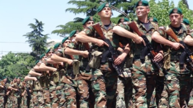 Əsgərlərin tərxis olunmaması yalandır - Açıqlama