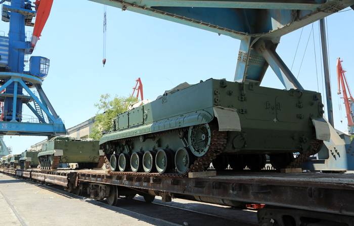 Sigue el suministro del material bélico de Rusia-El Ministerio de Defensa