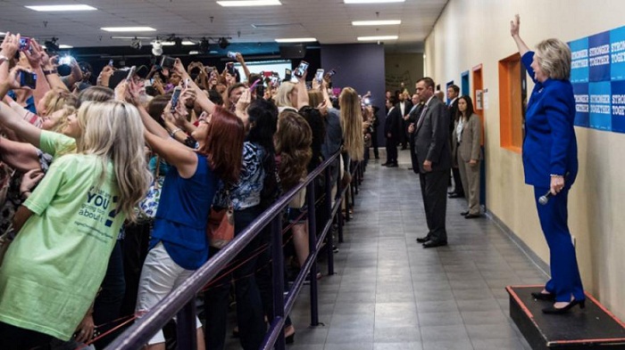 Une photo de la campagne d’Hillary Clinton devient virale